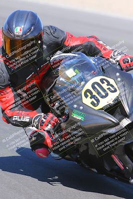 media/Oct-01-2023-SoCal Trackdays (Sun) [[4c570cc352]]/Turn 7 Inside (11am)/